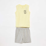 JAUNE