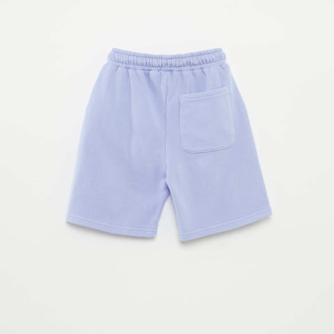 Short à grandes poches