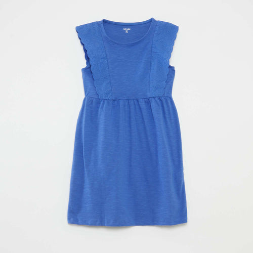 Robe sans manches avec broderies anglaises