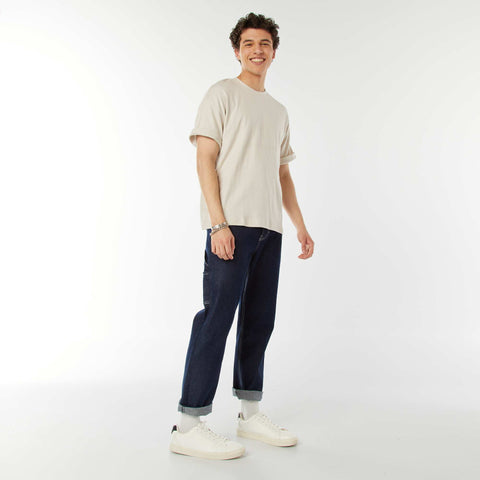 Tee-shirt oversize avec étiquette à la base