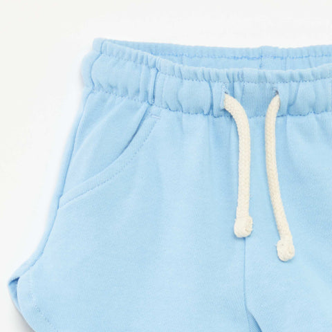 Short uni avec poches