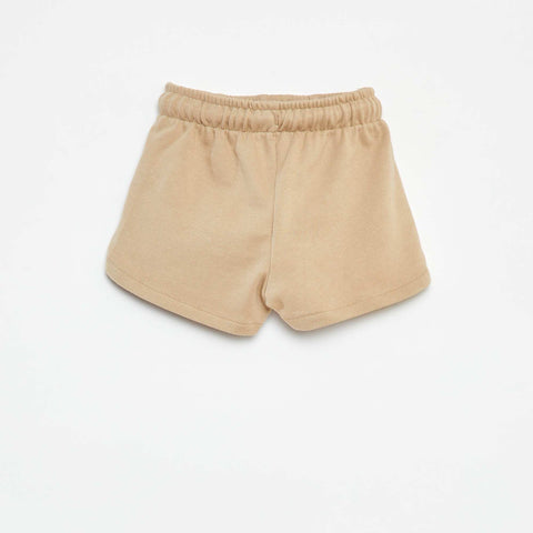 Short uni avec poches