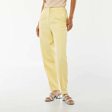 Pantalon carotte à taille haute
