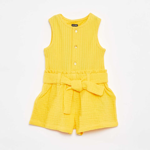 JAUNE