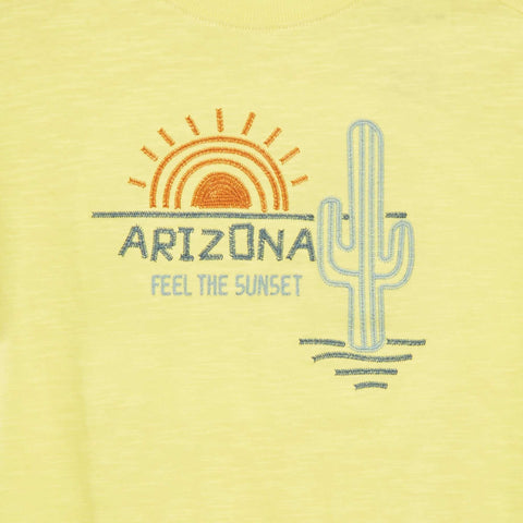 T-shirt avec découpes fantaisies et broderies