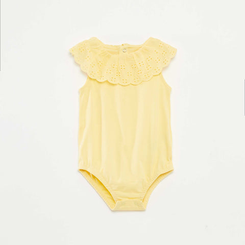 JAUNE