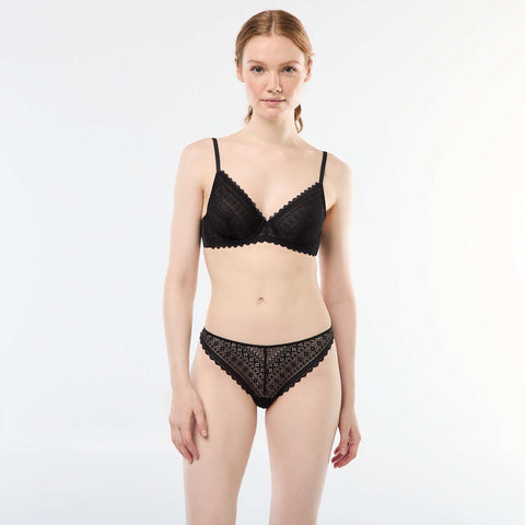 Soutien-gorge en dentelle transparente