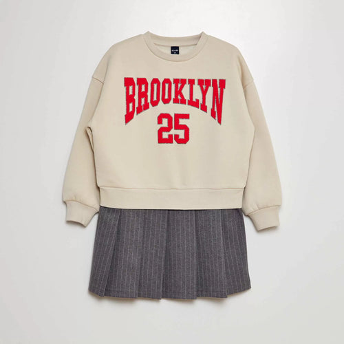 Robe sweat en molleton avec inscription en relief et pailletée