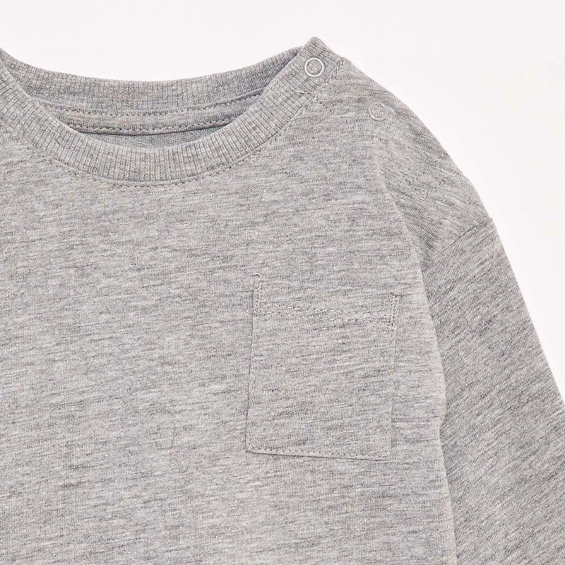T-shirt manches longues et poche poitrine