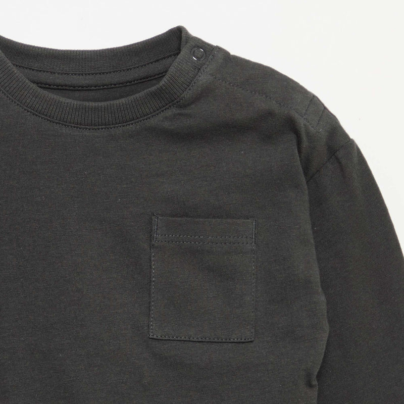 T-shirt manches longues et poche poitrine