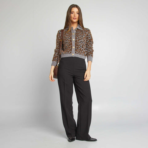 Gilet en maille boutons dorés et motif léopard