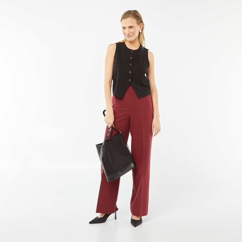 Veste légère sans manches avec ouverture boutonnée