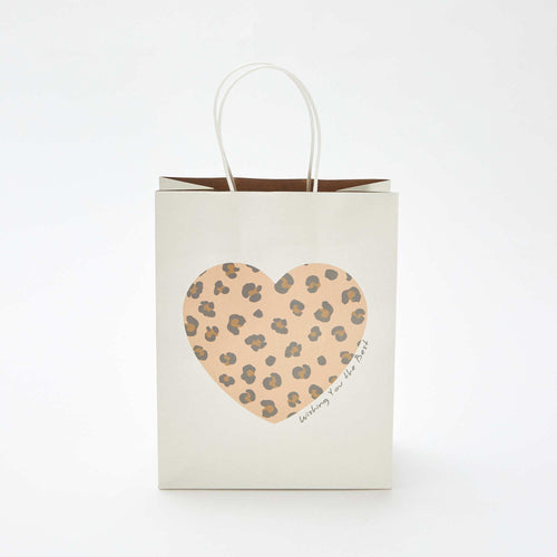 Pochette cadeau avec imprimé 'cœur'