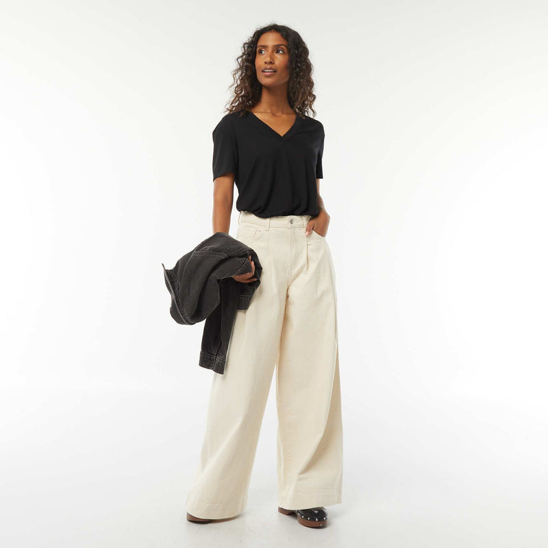 Tee-shirt manches courtes avec encolure en V