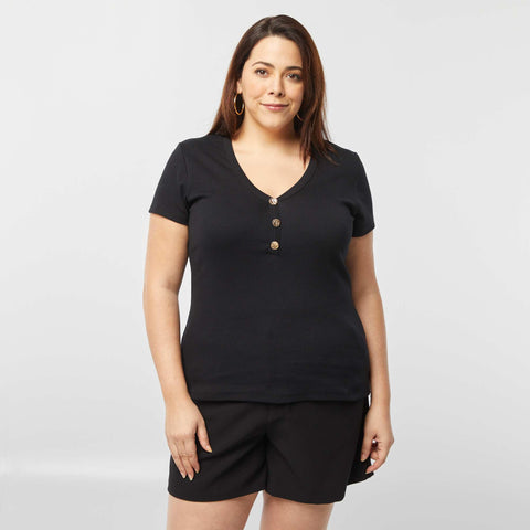 Tee-shirt côtelé avec encolure boutonnée