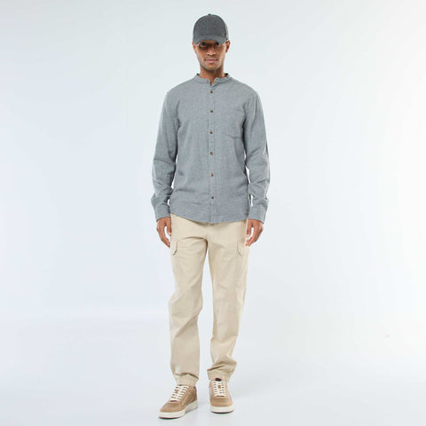 Chemise en flanelle uni avec un col mao