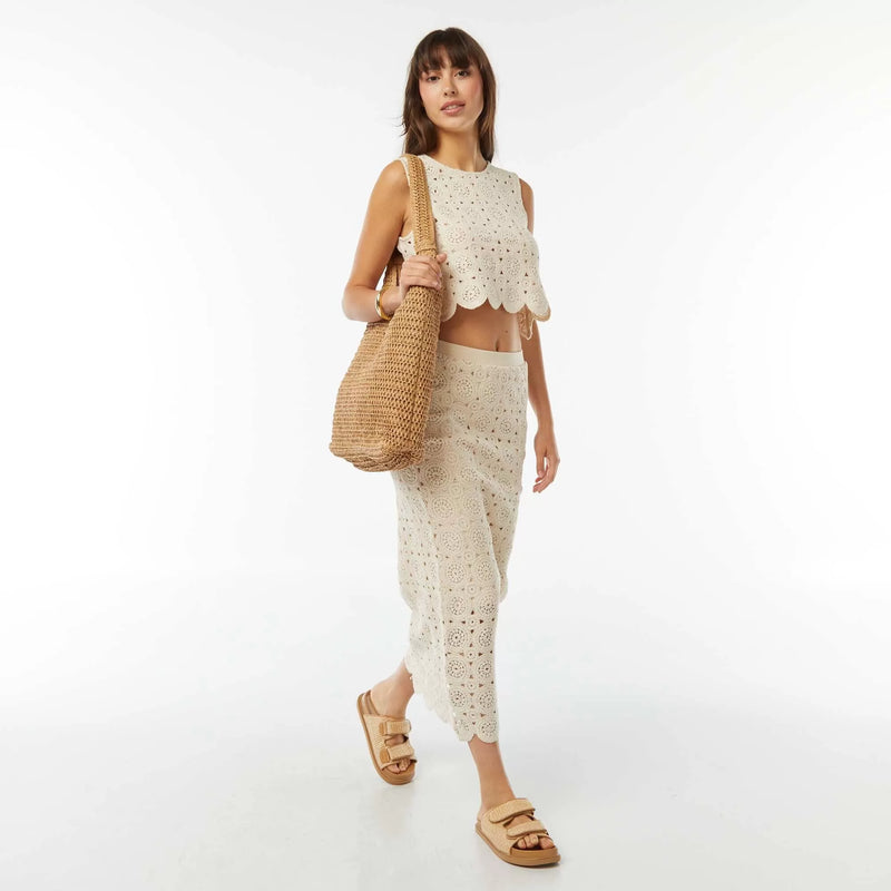 Débardeur en macramé à emmanchures américaines