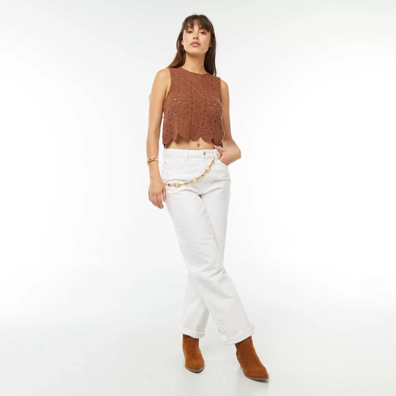 Débardeur en macramé à emmanchures américaines