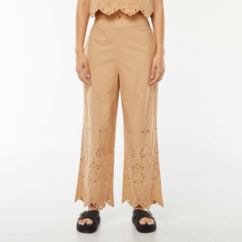 Pantalon large en broderie anglaise