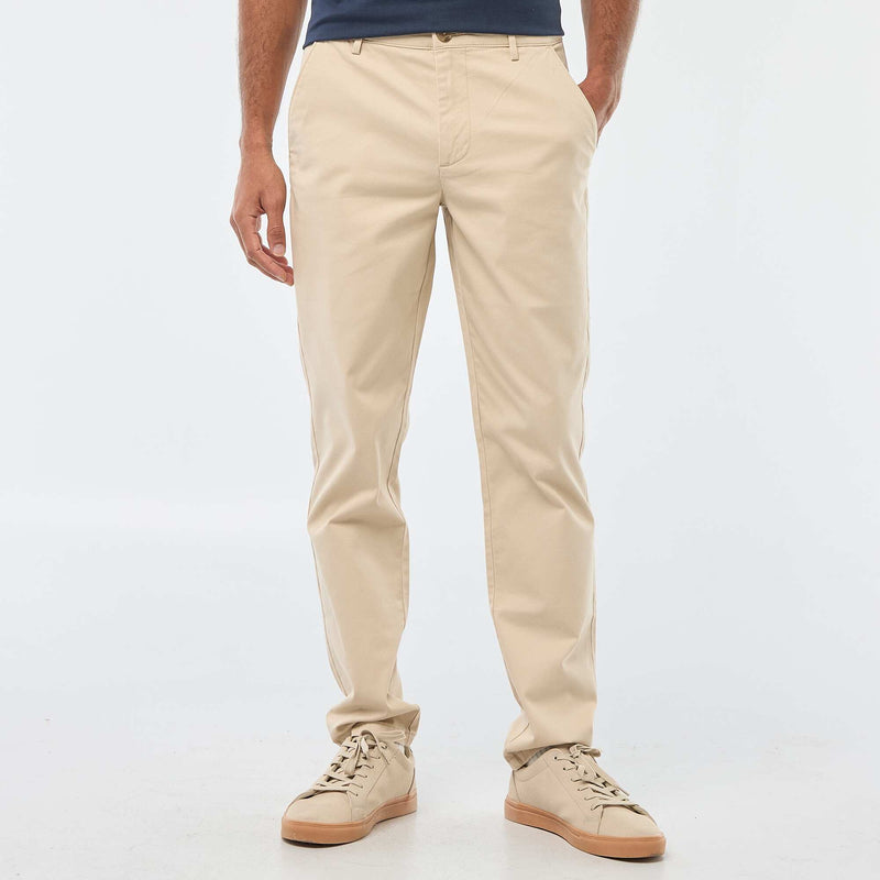 Pantalon chino en coton stretch regular fit / coupe droite