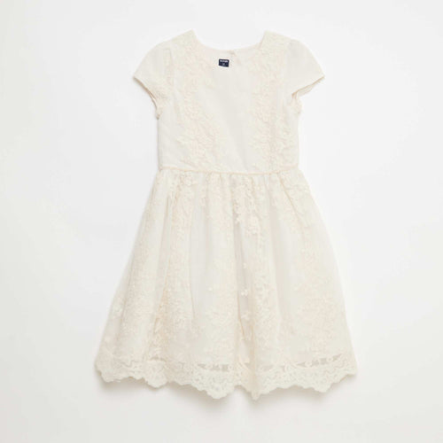 Robe en tulle broderie anglaise unie