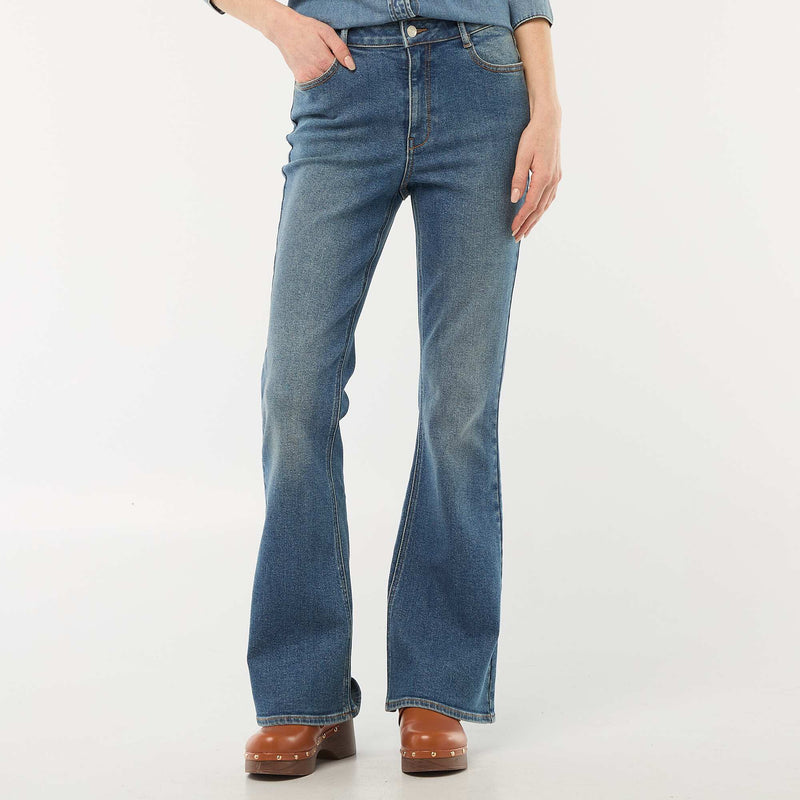 Jean coupe flare/bootcut à taille haute