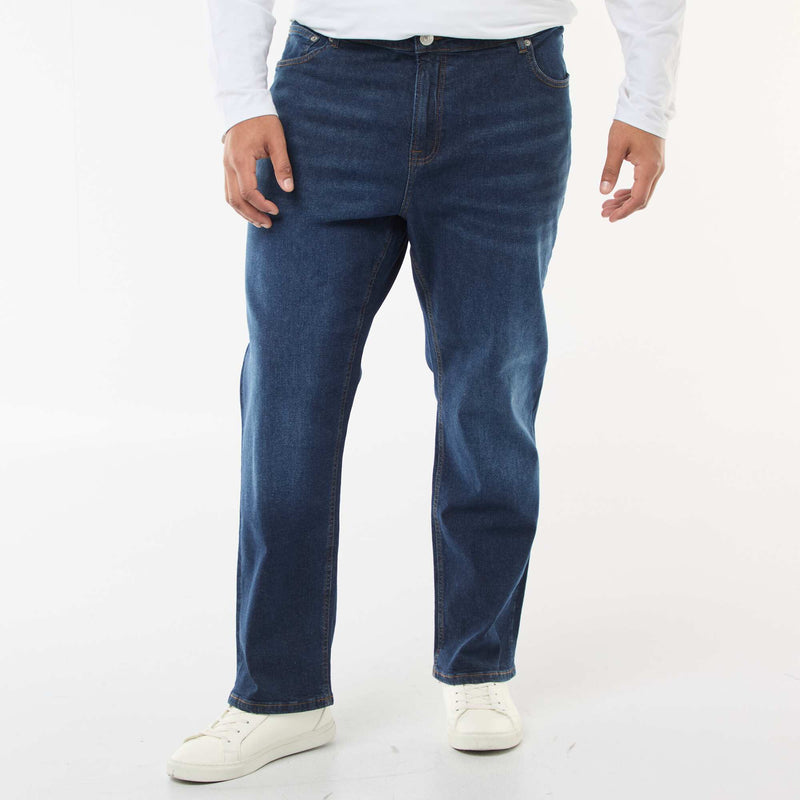 Jean regular / coupe droite à 5 poches