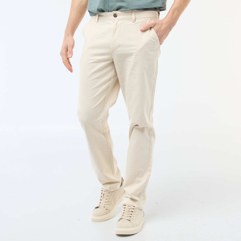 Chino uni taille standard