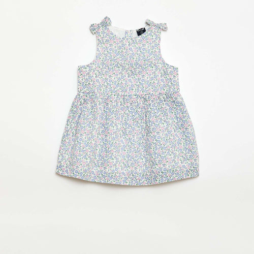 Robe coupe évasée sans manches