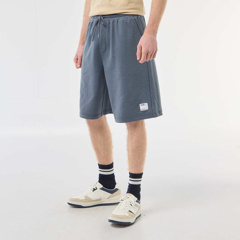 Short avec patch en coton uni
