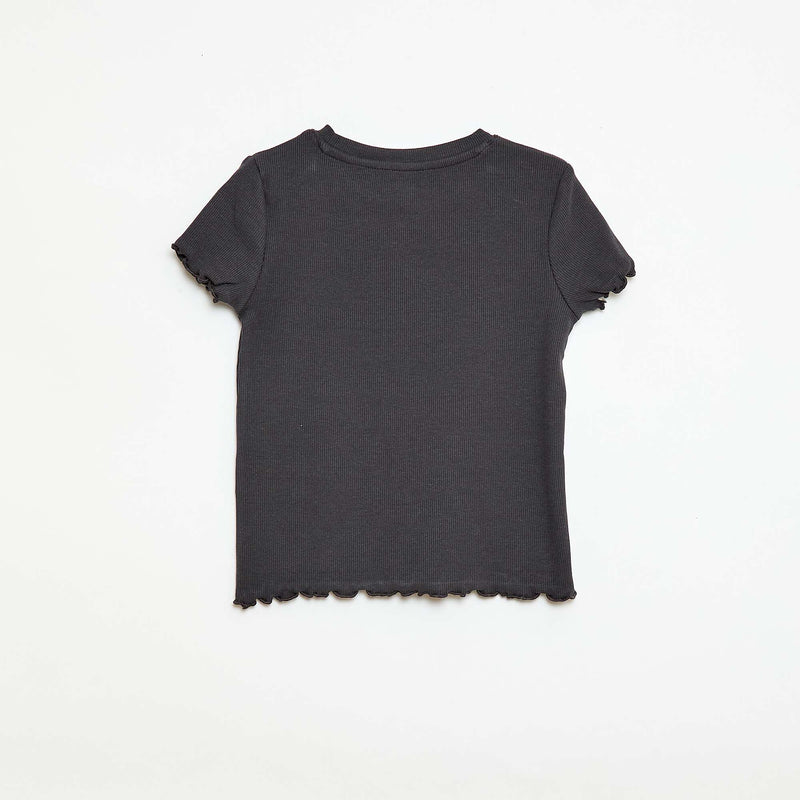 T-shirt à manches courtesavec forme ajourée