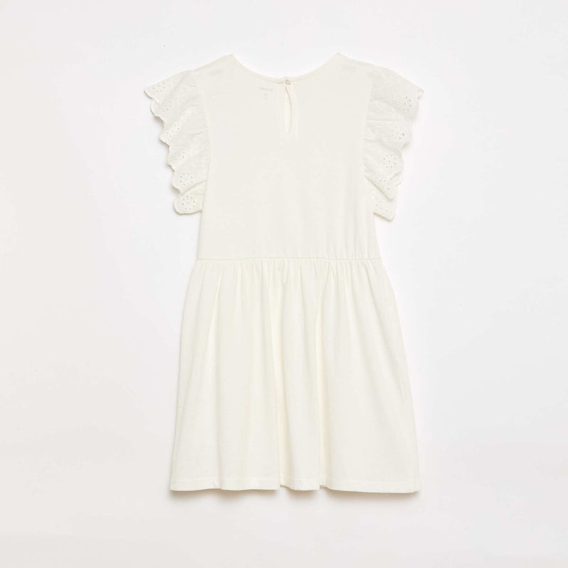 Robe en jersey avec manches courtes en broderies anglaises