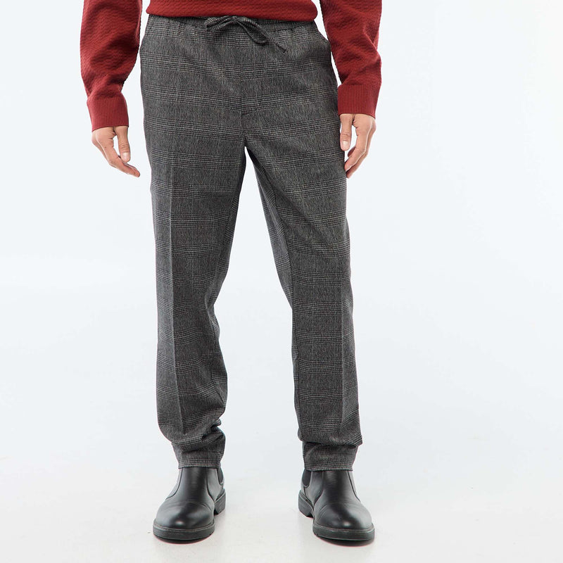 Pantalon esprit 'jogger' à carreaux