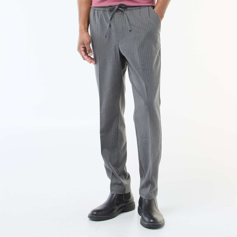 Pantalon de ville à fines rayures