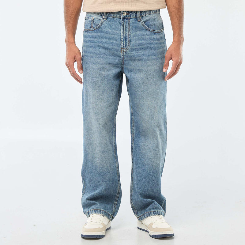 Jean large / relaxed fit à 5 poches