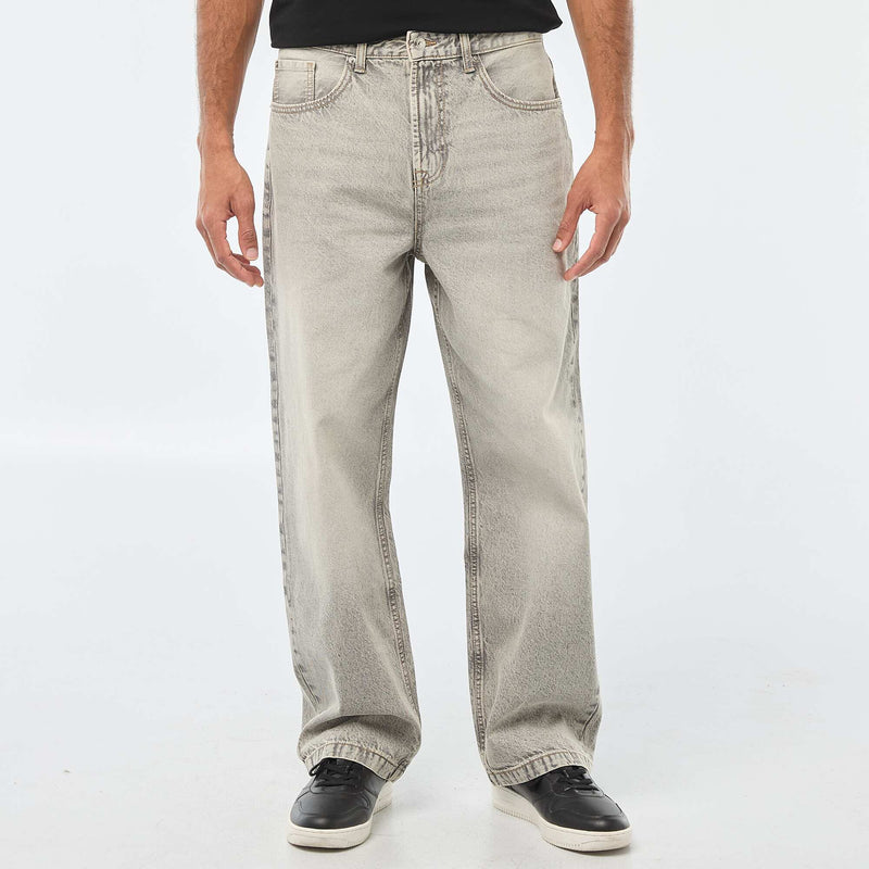 Jean large / relaxed fit à 5 poches