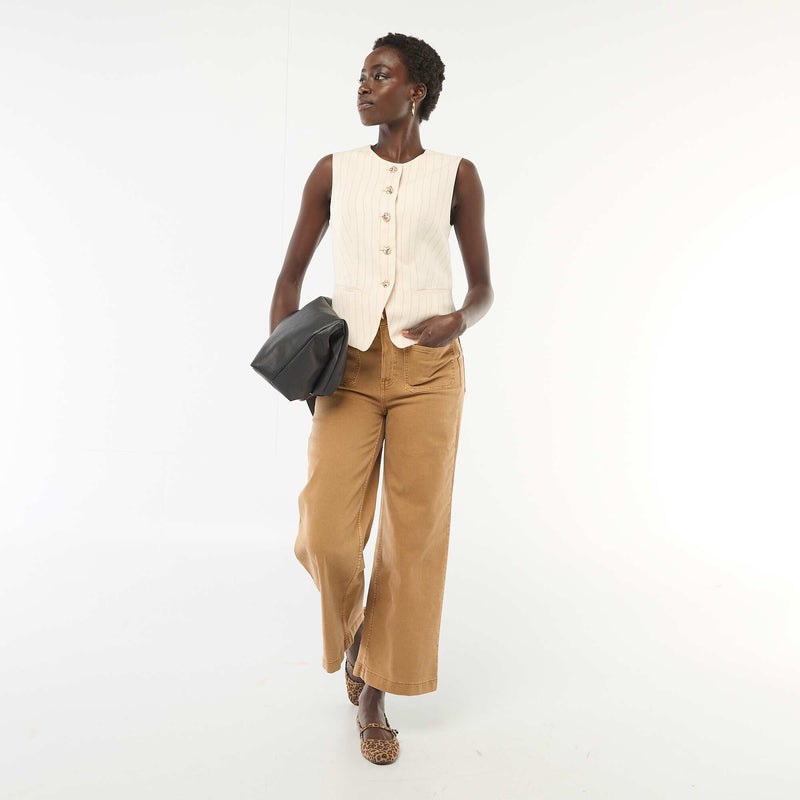 Veste de tailleur avec boutons dorés