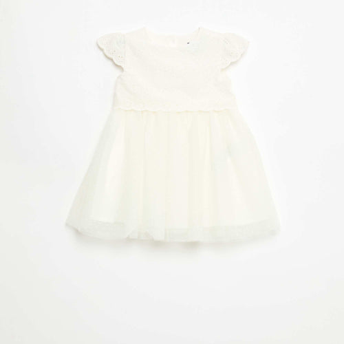 Robe à manches courtes avec broderies anglaise et tulle