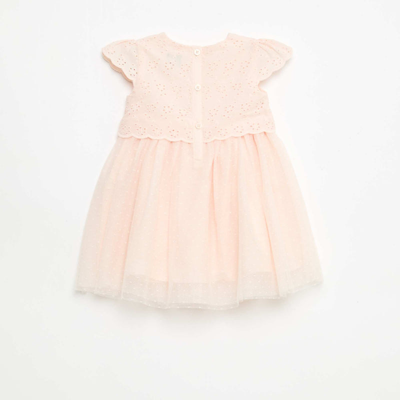 Robe à manches courtes avec broderies anglaise et tulle