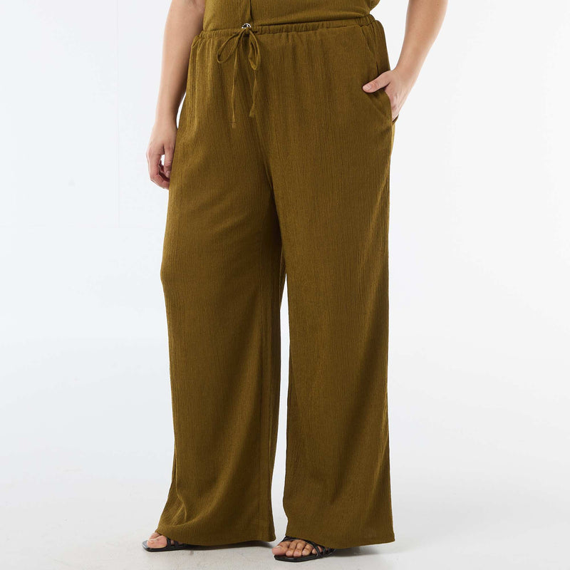 Pantalon large en maille crêpée