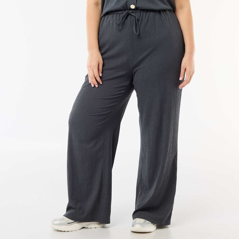 Pantalon large en maille crêpée