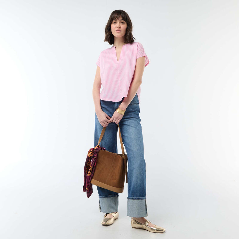 Blouse à manches courtes et col V