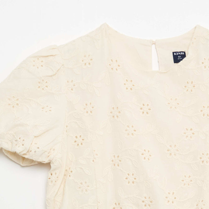 Blouse avec broderies fleurs à manches courtes