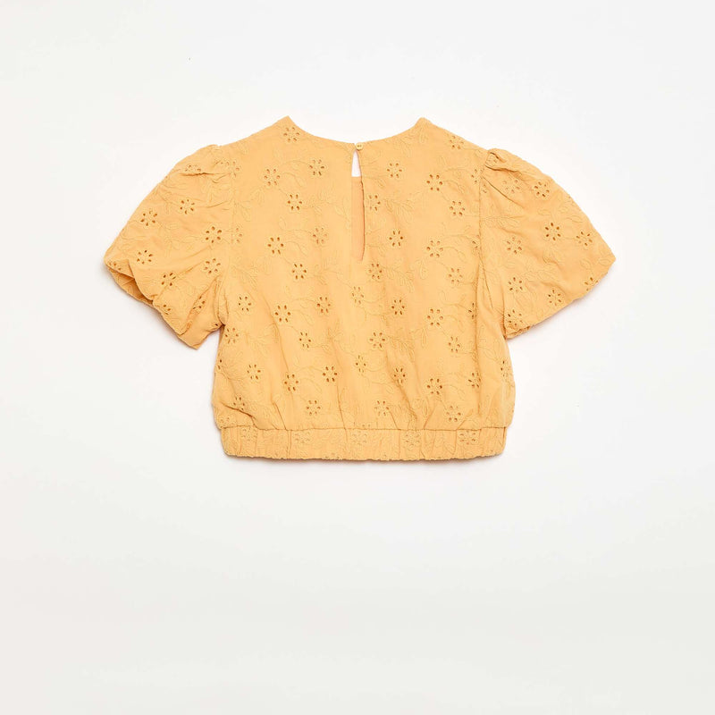 Blouse avec broderies fleurs à manches courtes