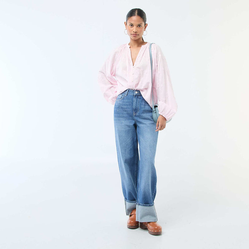 Blouse avec broderies fleurs