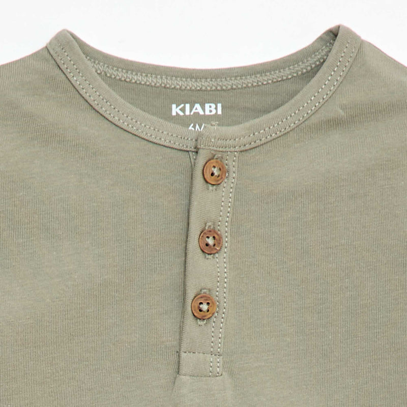 T-shirt à col tunisien boutonné