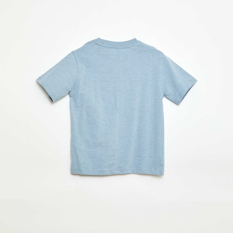 T-shirt loose