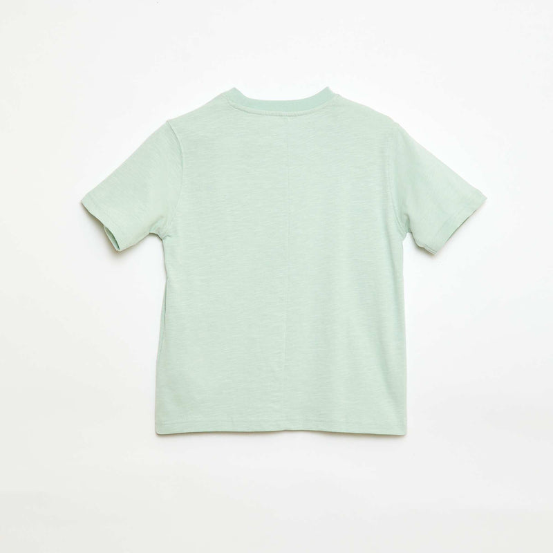 T-shirt loose