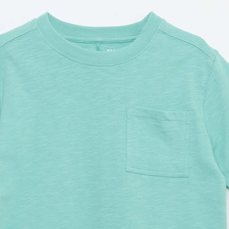 T-shirt loose