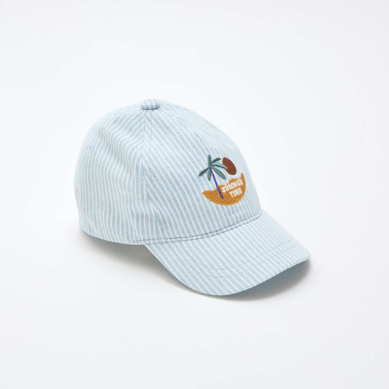 Casquette rayée avec patch brodé